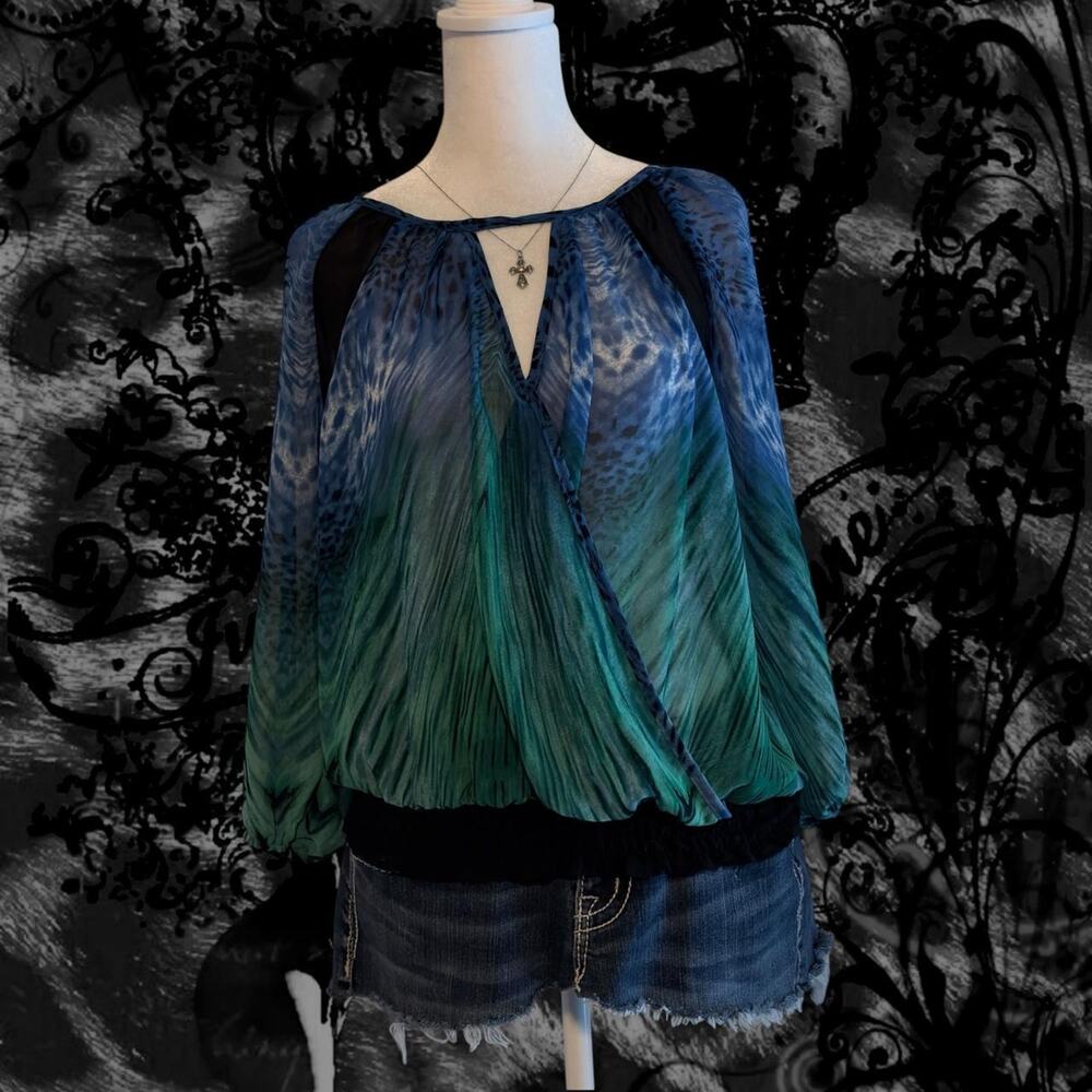 XOXO sheer blue to green ombre leopard keyhole neck glam top